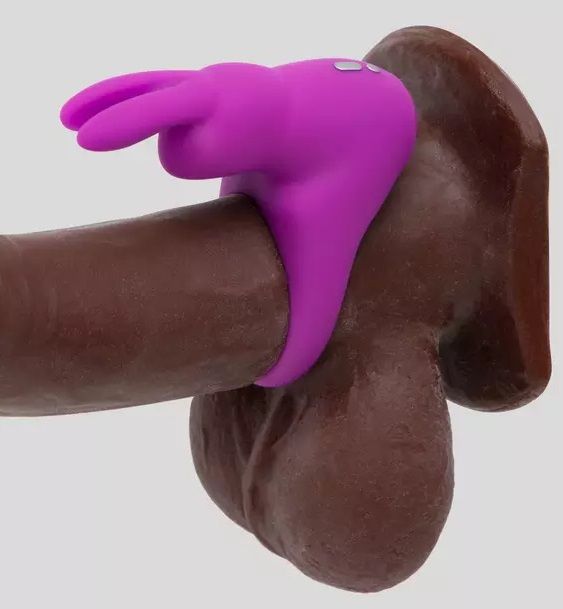 Фиолетовое эрекционное виброкольцо Happy Rabbit Cock Ring Kit от Intimcat