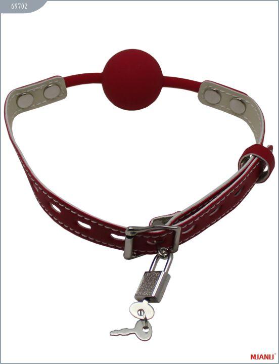 Красный силиконовый кляп с фиксацией красными кожаными ремешками от Intimcat