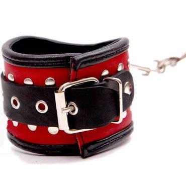 Фигурные красно-чёрные наручники с клёпками от Intimcat