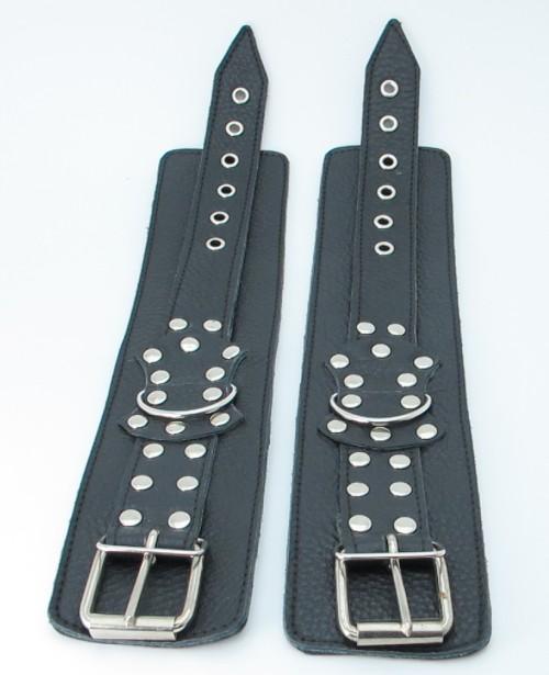 Чёрные наручники из кожи с пряжкой от Intimcat