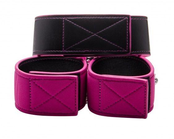 Чёрно-розовый двусторонний ошейник с наручниками Reversible Collar and Wrist Cuffs - 