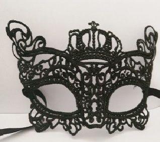 Кружевная маска в венецианском стиле с маленькой короной - 