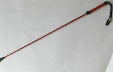 Короткий красный плетеный стек с наконечником-ладошкой - 70 см. - натуральная кожа