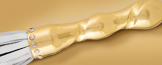 Белая плетка Luxury Whip18k-Gold plated с покрытой золотом рукоятью от Intimcat