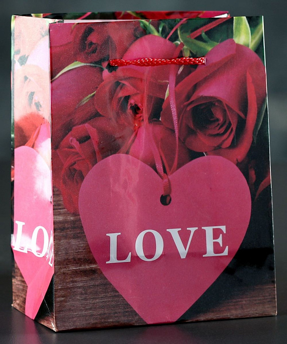 Пакет Love с розочками и сердечками - 15 х 12 см.