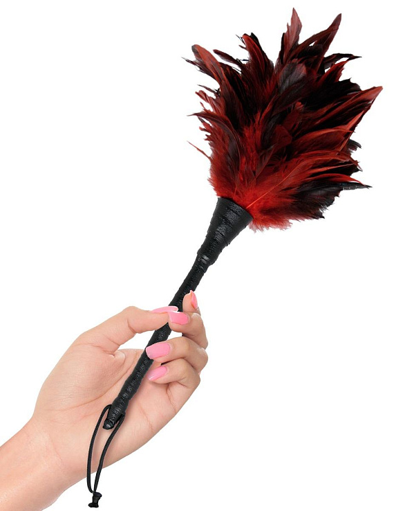 Кисточка с красно-чёрными пёрышками Frisky Feather Duster - 36 см. - натуральное перо