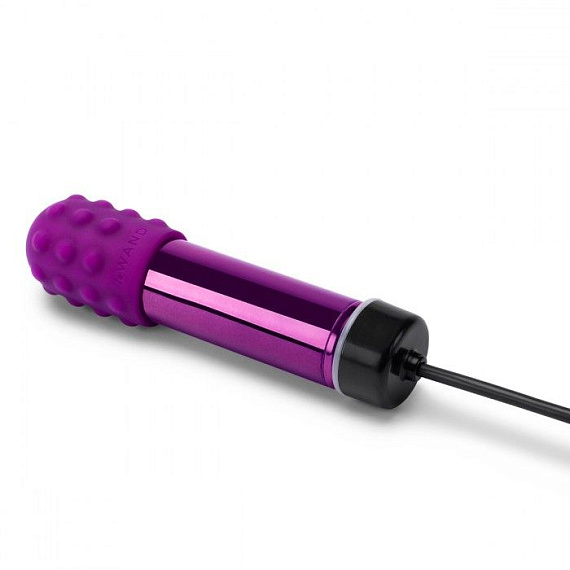 Фиолетовая вибропулька Le Wand Bullet с 2 нежными насадками от Intimcat