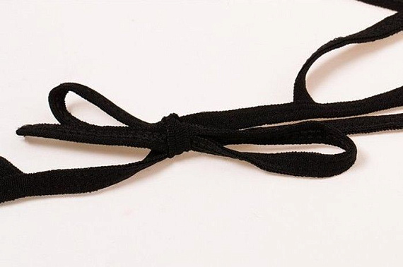 Черный эротический набор кружевного белья с бантиками - фото 8