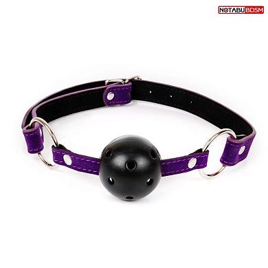 Черно-фиолетовый пластиковый кляп-шарик с отверстиями Ball Gag