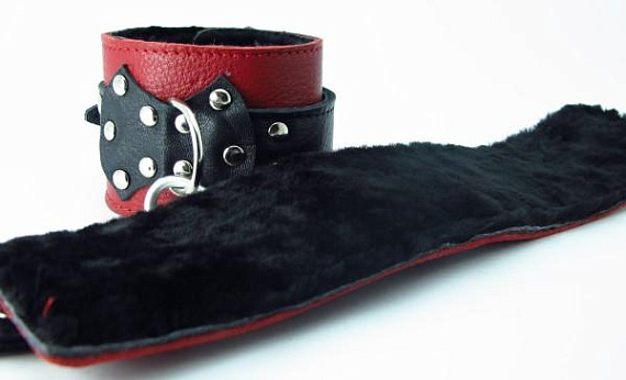 Красно-черные наручники c меховой подкладкой - натуральная кожа