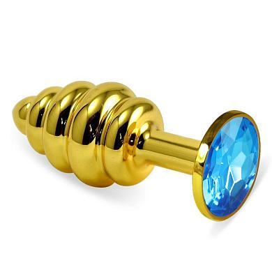 Золотистая анальная пробка с рёбрышками и голубым кристаллом - 7,6 см.