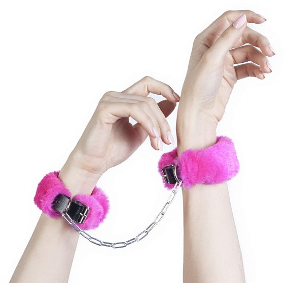 Кожаные наручники со съемной розовой опушкой - мех, натуральная кожа, металл