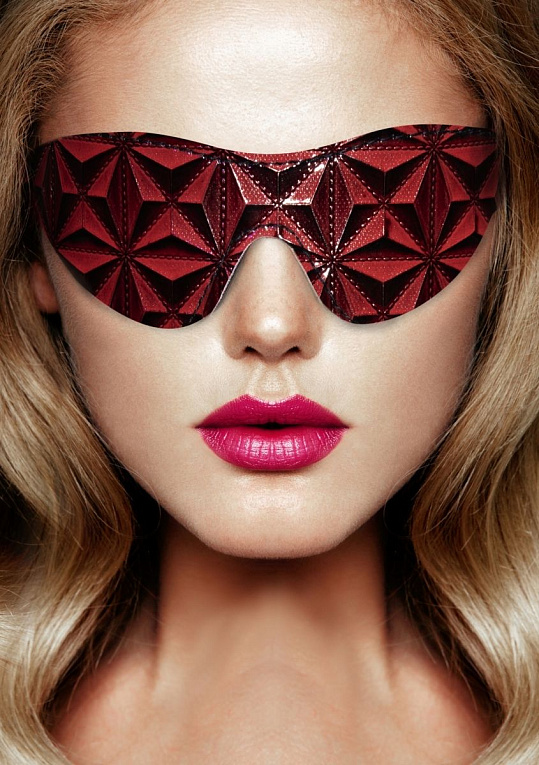 Красно-черная маска на глаза закрытого типа Luxury Eye Mask от Intimcat
