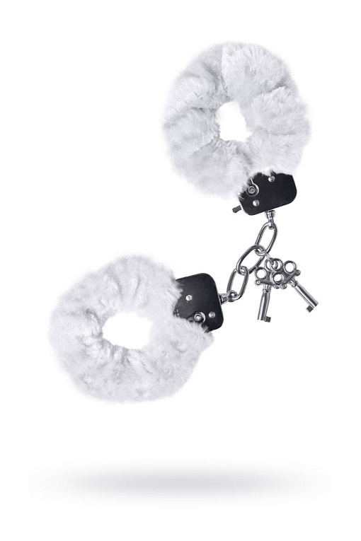 Белые меховые наручники с металлическим крепежом от Intimcat