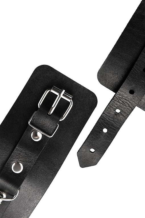 Черные однослойные кожаные наручники - фото 6