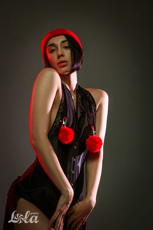 Зажимы на соски Angelic с красными меховыми шариками от Intimcat