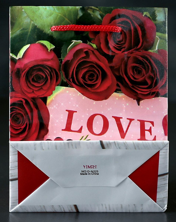 Маленький пакет  Love  - 15 х 12 см. - бумага