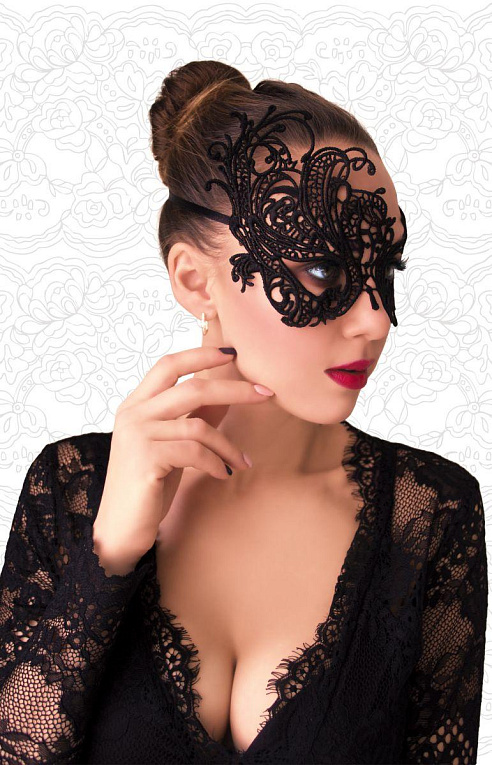 Ажурная асимметричная маска чёрного цвета - 100% полиэстер