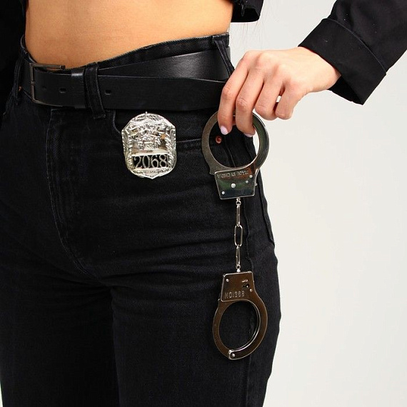 Эротический набор «Секс-полиция»: шапка, наручники, значок от Intimcat