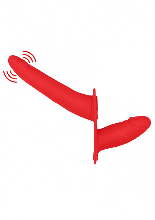 Красный двойной вибрострапон Double Vibrating Silicone Strap-On Adjustable - 15,5 см. Shots Media BV
