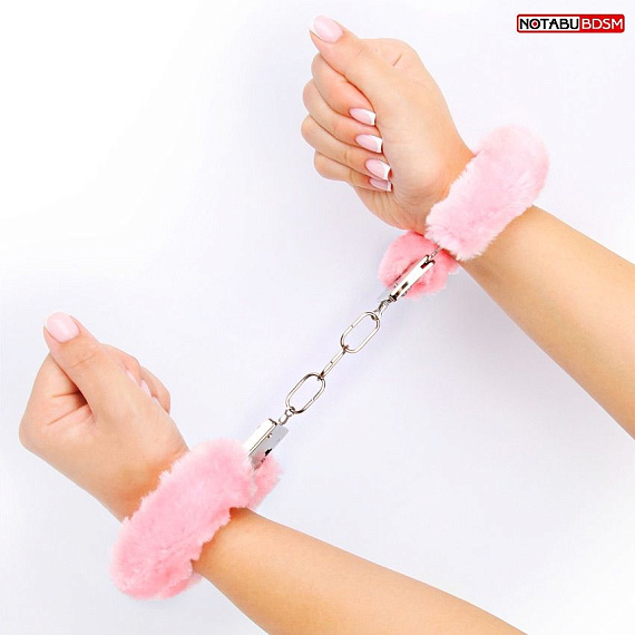 Металлические наручники с мягкой нежно-розовой опушкой от Intimcat