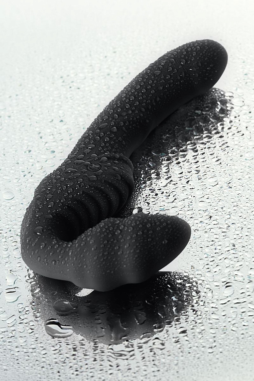 Черный безремневой страпон с вибрацией - силикон