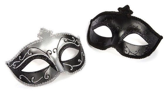 Набор из двух маскарадных масок Masks On Masquerade - пластик