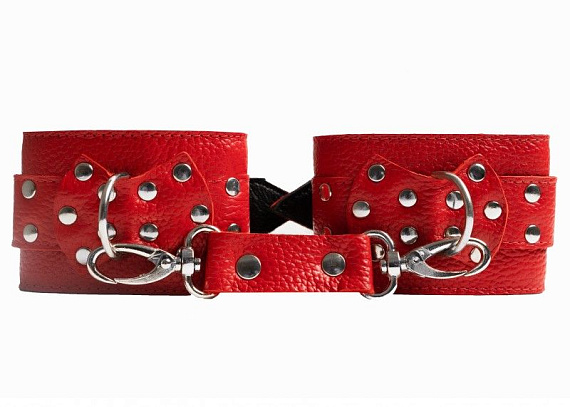 Красные наручники с фиксацией на двух карабинах от Intimcat