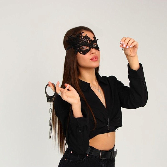 Эротический набор «Сладкое повиновение»: наручники и маска - пластик, полиэстер