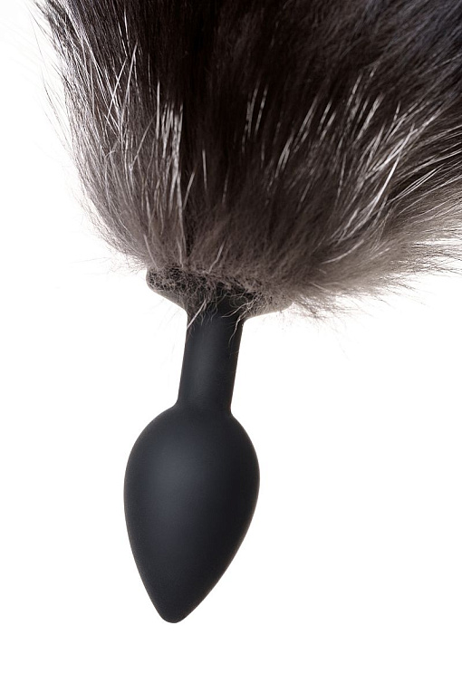 Черная силиконовая анальная втулка с хвостом чернобурой лисы - размер S - фото 8