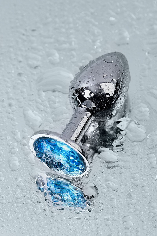 Серебристая конусовидная анальная пробка с голубым кристаллом - 7 см. - фото 9