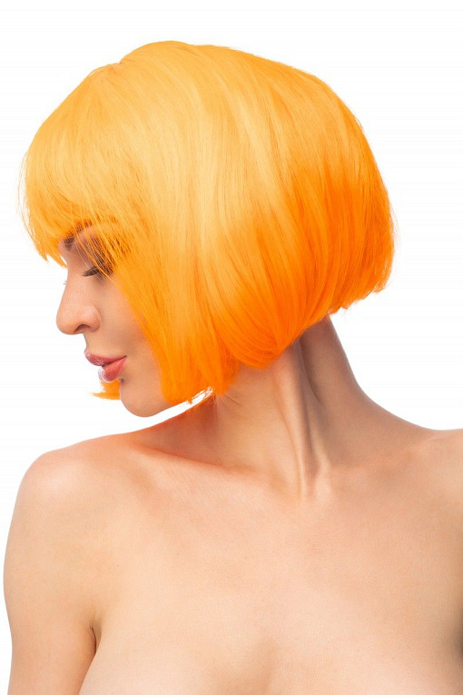 Оранжевый парик  Аки - 100% полиэстер
