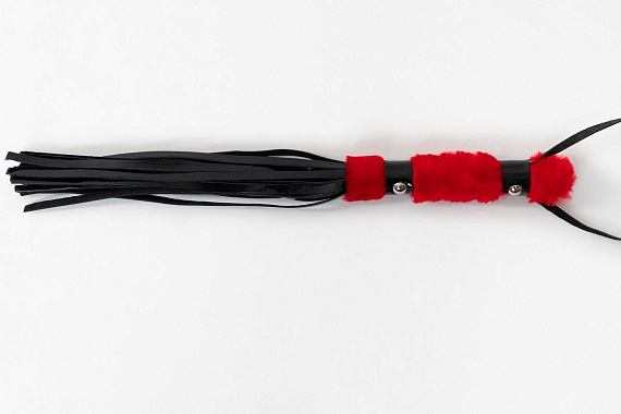 Многохвостовый черный лаковый флогер с красной ручкой - 44 см. - натуральная кожа