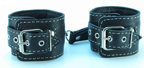 Чёрные кожаные наручники с крупной строчкой - натуральная кожа