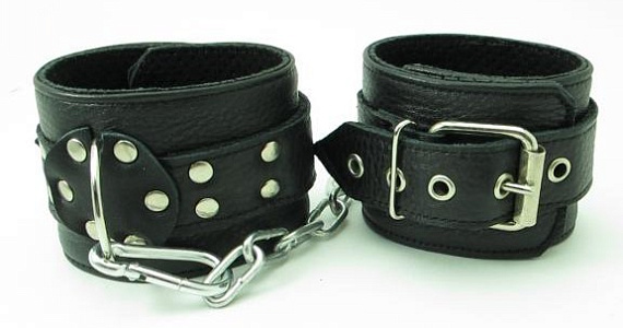 Чёрные наручники из кожи с пряжками от Intimcat