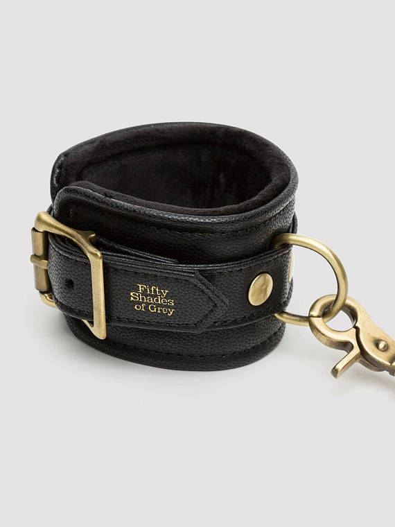 Черные наручники Bound to You Faux Leather Wrist Cuffs от Intimcat