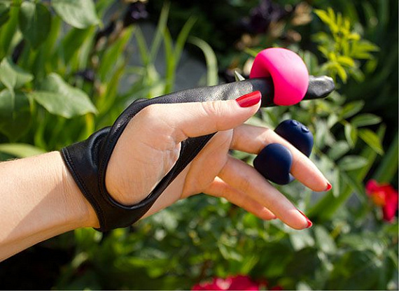 Розовый мини-вибратор на палец Fun Toys Gring - фото 5