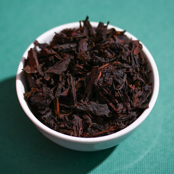 Черный чай «Змеянедушин» с ромашкой - 50 гр. - 